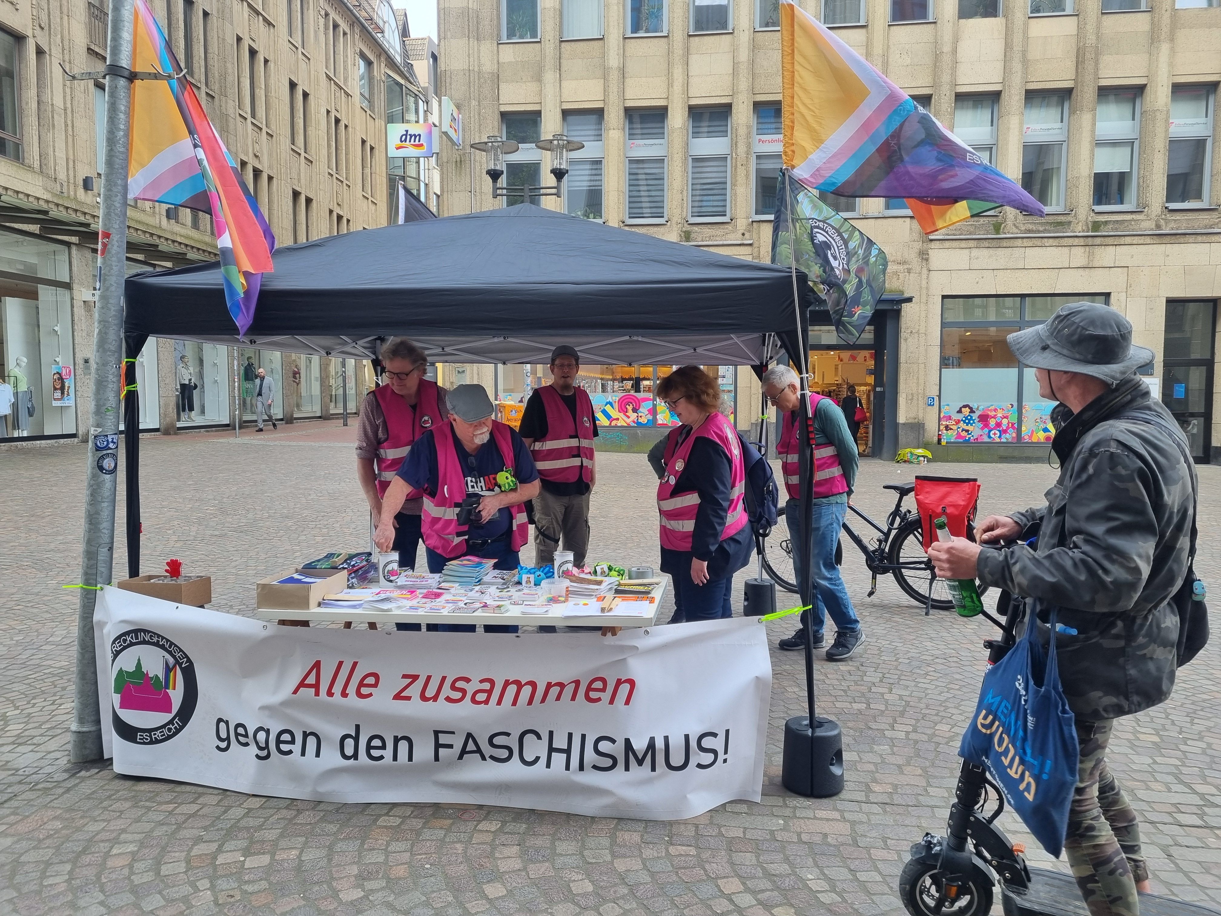 Informationsstand in der Altstadt von RE