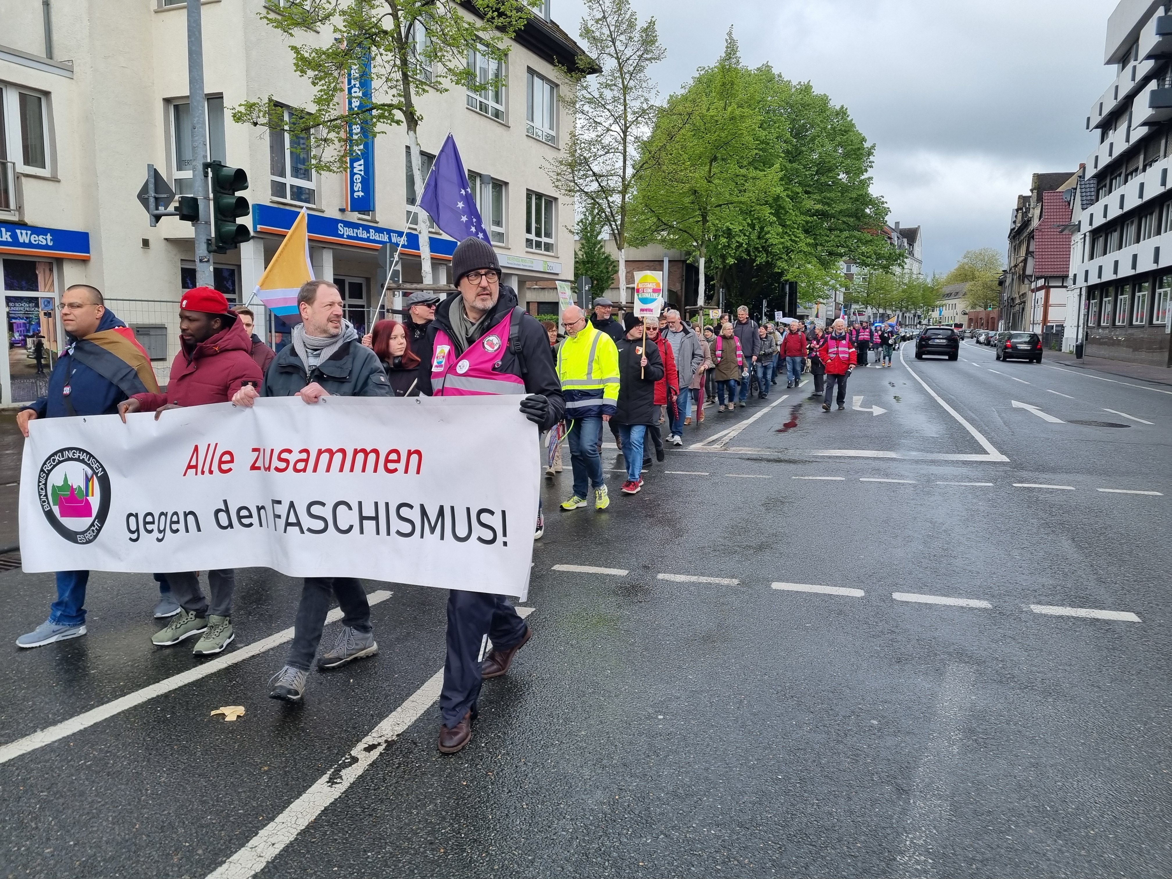 Vierte Demo, zweites Fest für die Demokratie in RE